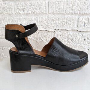MIZ MOOZ BLACK SANDALS NEW SIZE 9.5/40